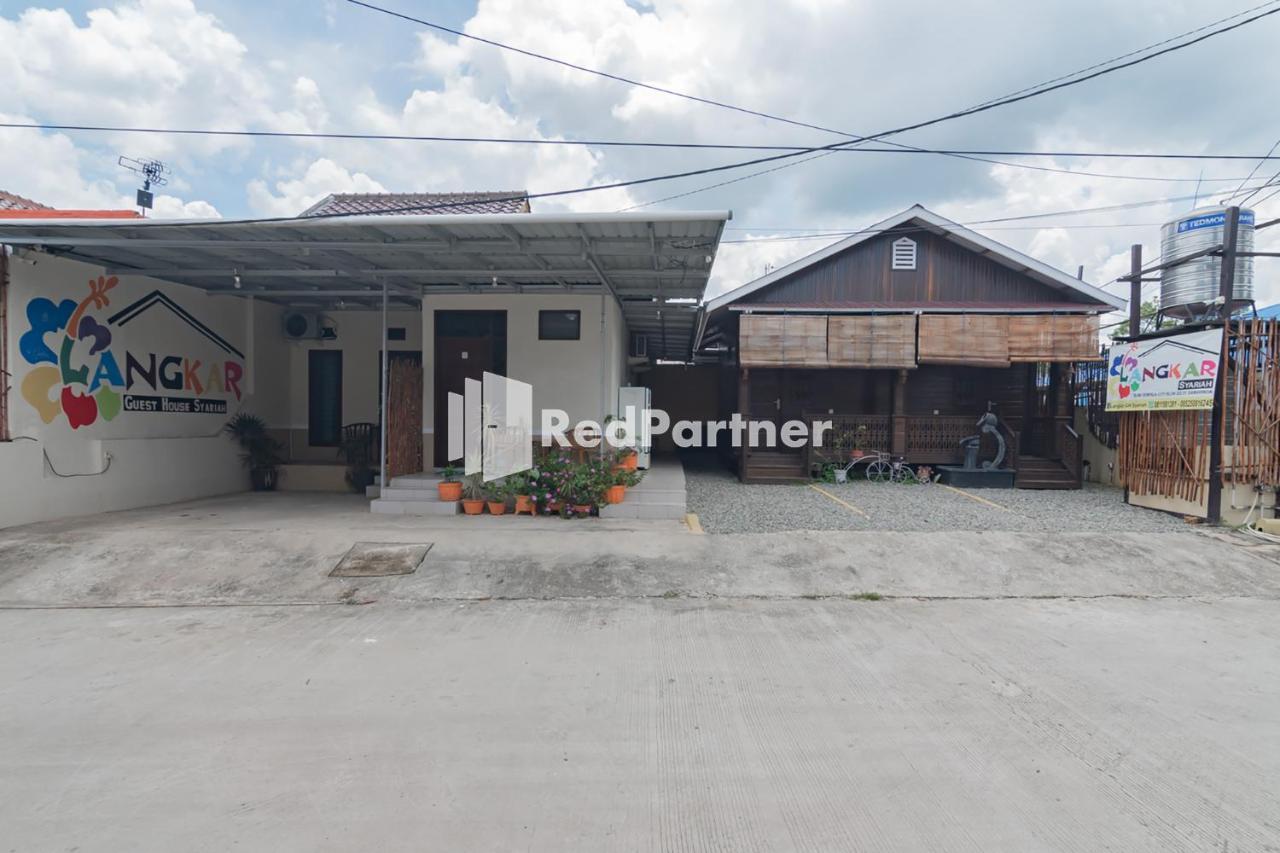Langkar Guest House Syariah Mitra Reddoorz Samarinda Exterior foto
